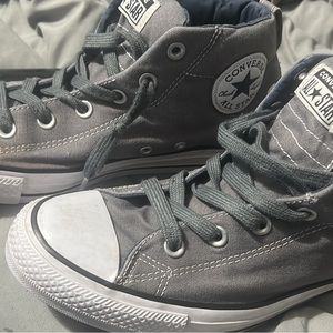 Men’s converse size 9 1/2